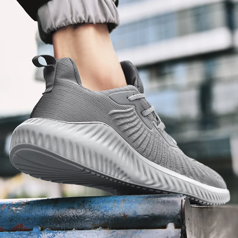 Обувь + Мужская Спортивная обувь для мужчин Новое модное Сетчатое платье Весна