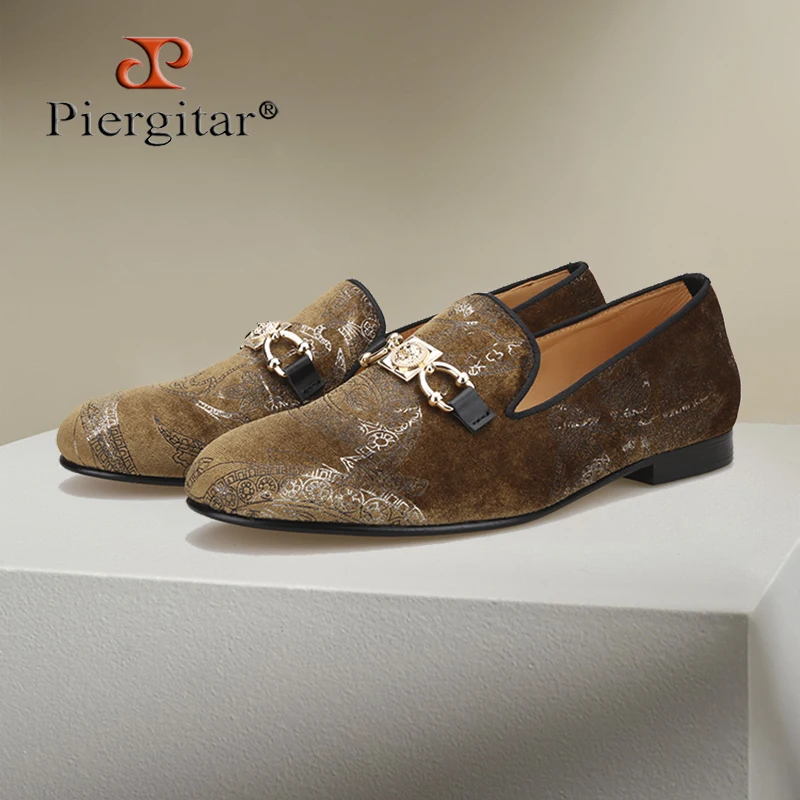 

Мокасины Piergitar 2022 мужские с принтом пейсли, классические Лоферы ручной работы из золотистого бархата, с металлической пряжкой в виде льва, для свадьбы и выпускного