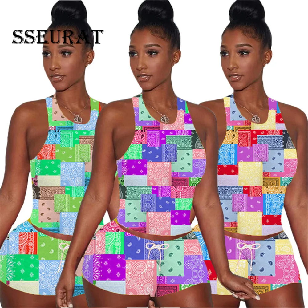 

SSEURAT Bandanna Paisley Print Women Two 2 Piece Set Outfit Fashion CropTops and Shorts Matching Set Jogger Tracksuit