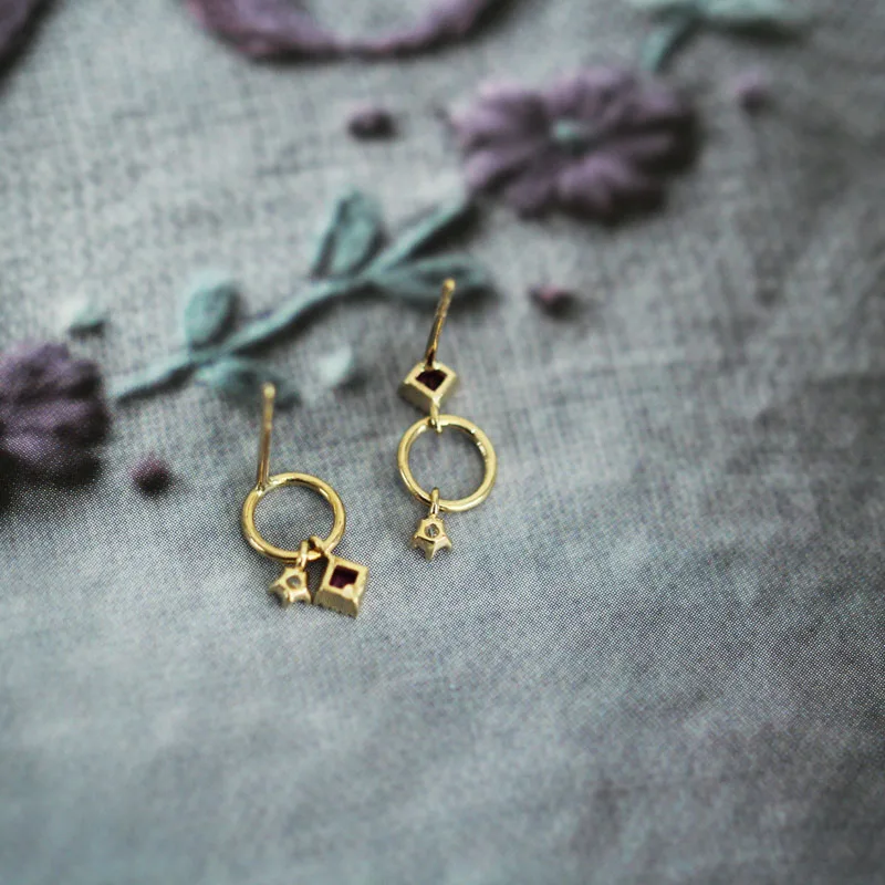 Серьги гвоздики из твердого золота с кристаллами 9 к|Серьги-гвоздики| |