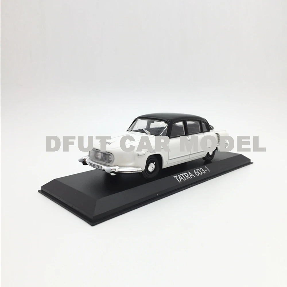 Модель литая автомобиля TATRA 1:43 в масштабе из металлического сплава Игрушечная