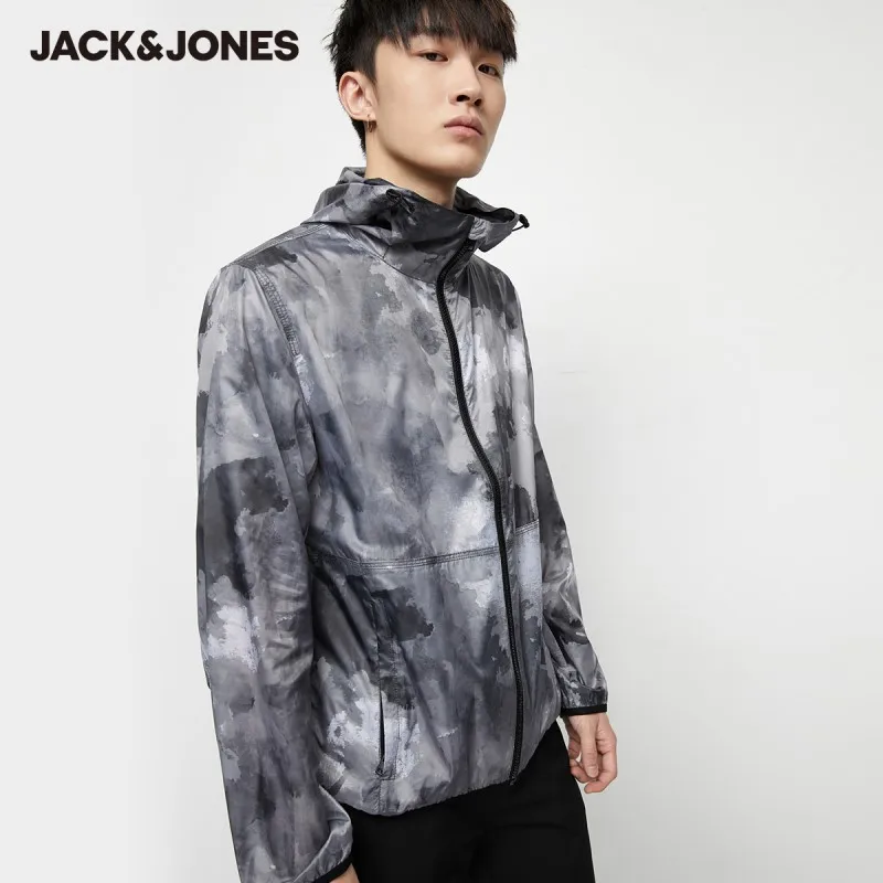 

JackJones Men's Sporty Casual Hooded Light-weight Sun-protective Stand-up Collar Jacket | 220221505