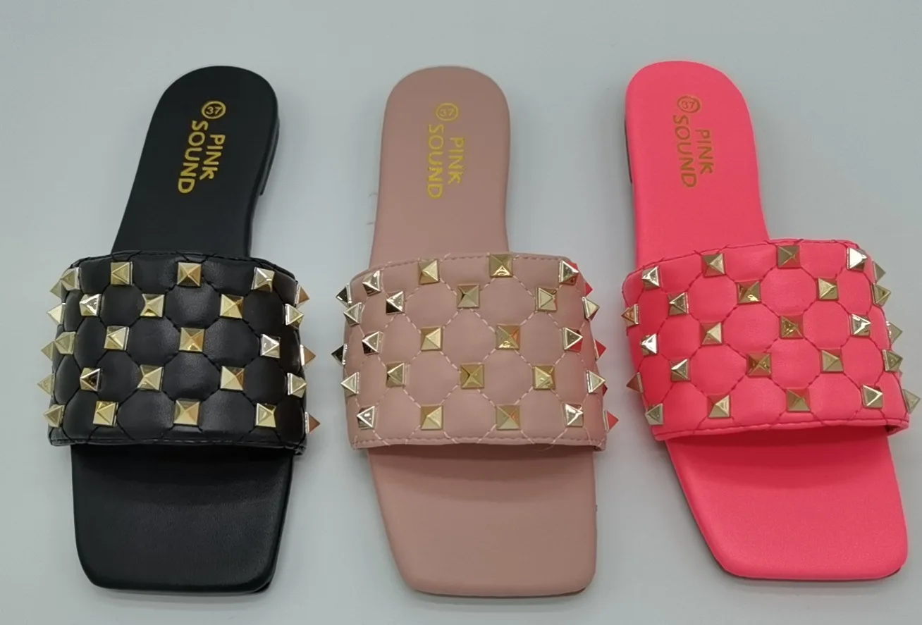 

Sexy Checkered Rivet Comfortable Leather female slippers Candy color PVC flat with Women sandals Beach slippers 36-42 Sizes
