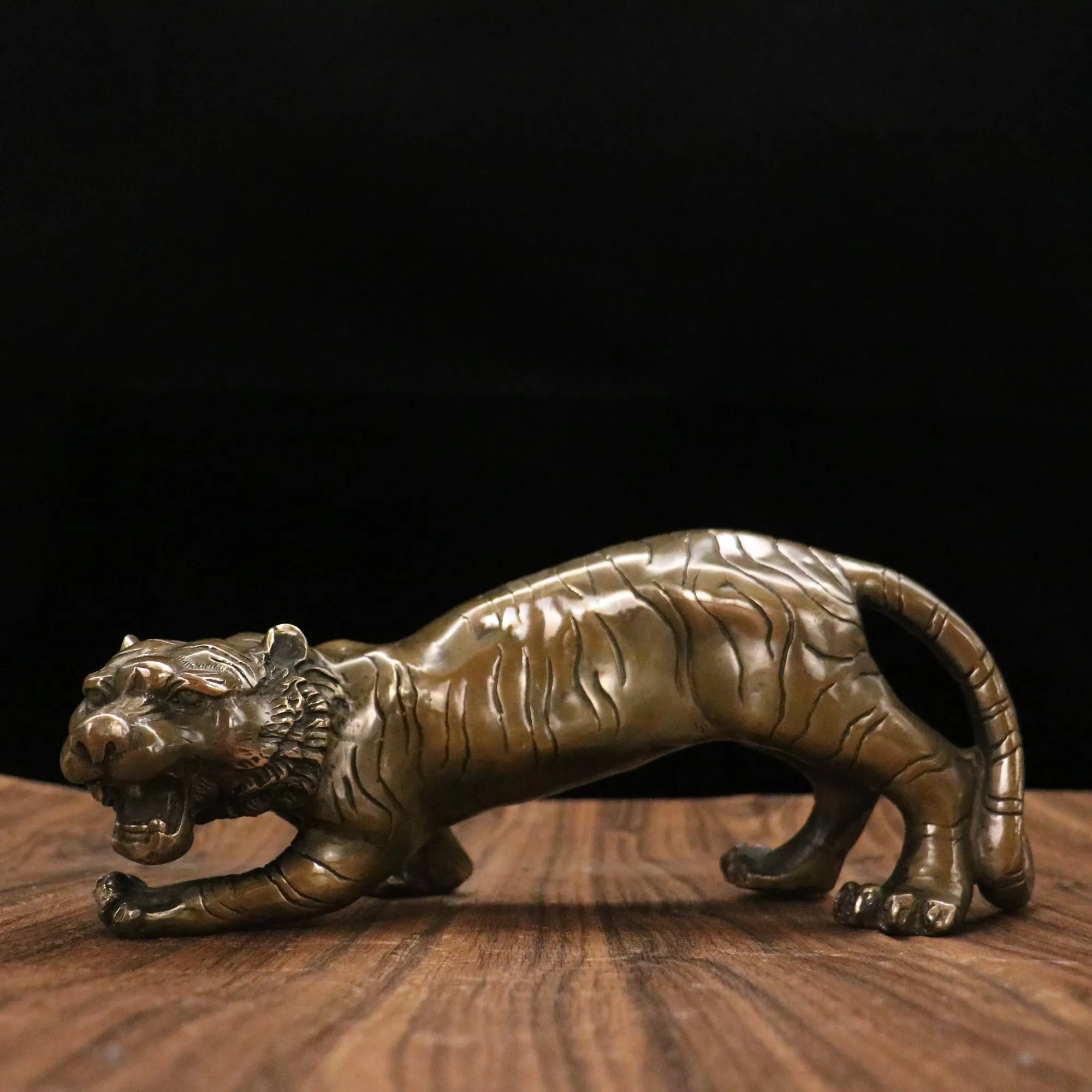 

10"Tibetan Temple Collection Old Bronze Zodiac Tiger downhill tiger Gather fortune rich office ornament Town house Exorcism