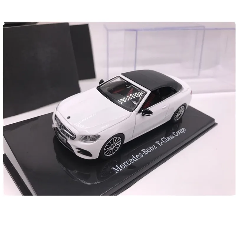 1:43 сплав модель автомобиля Mercedes-Benz E-CLASS модель игрушечной машины коллекция подарок - Цвет: Белый