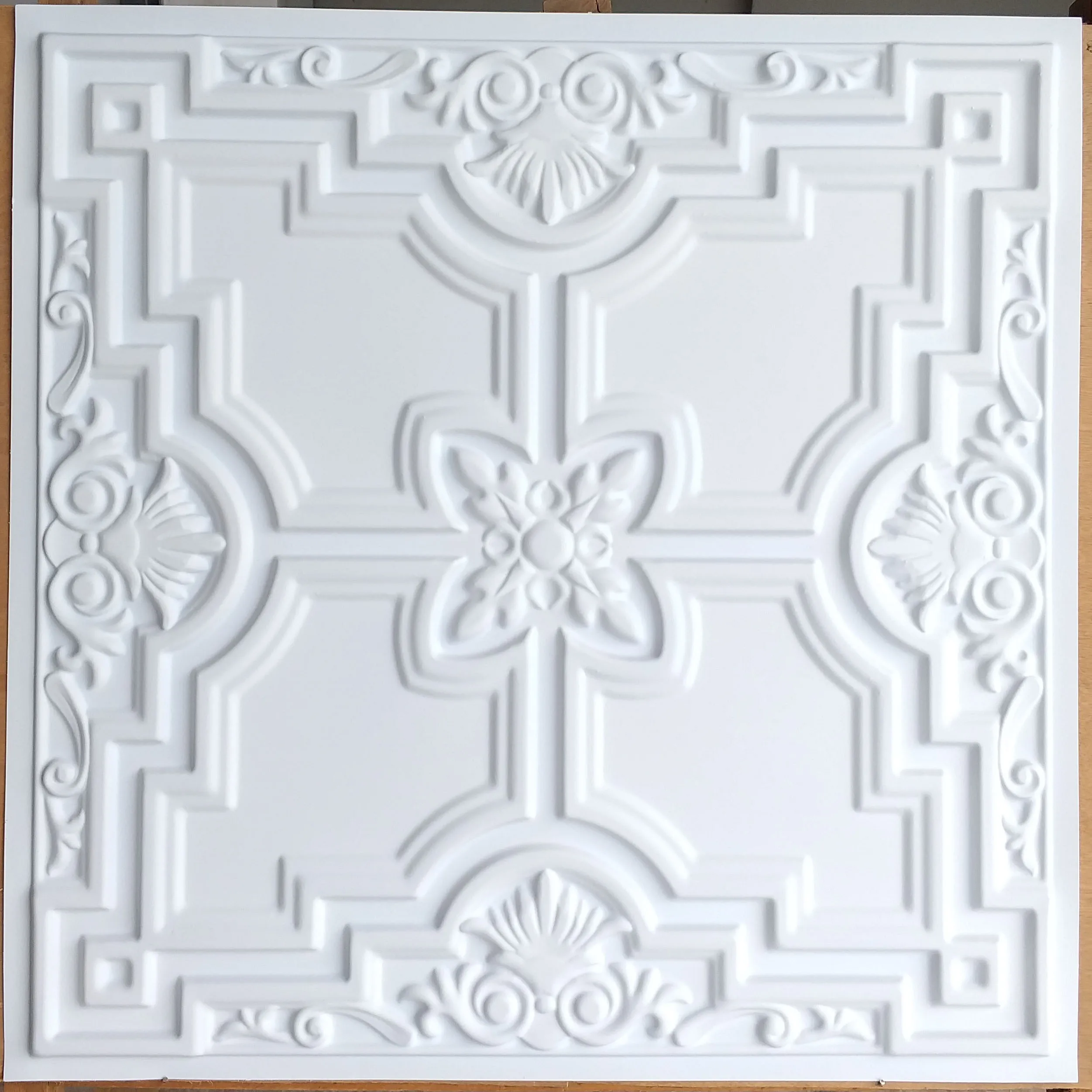 Потолочная плитка из искусственного олова окрашенные белые матовые цветные