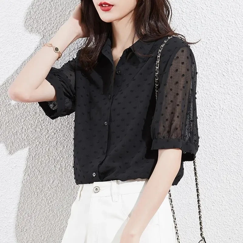 Japanese chiffon shirt, lace, women's fashion blouse, bright silk thread embellished lace collar, long-sleeved straight shirt
Japanese chiffon shirt, lace, women's fashion blouse, bright silk thread embellished lace collar, long-sleeved straight shirt