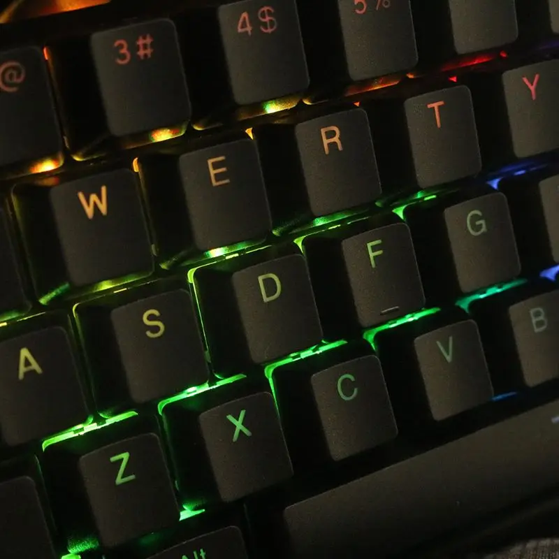 

Black Black White PBT Double Shot Backlit 104 Top-lit Shine Through Translucent Backlit keycaps For Corsair K70 K65 K95 RGB