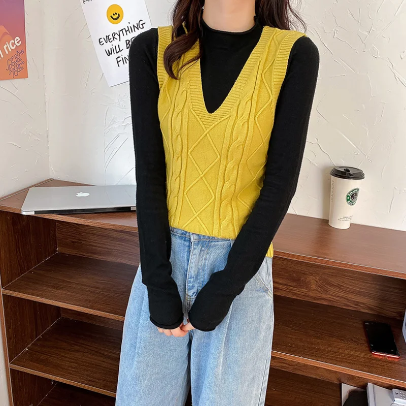 

Fashion simple V-neck knitted sweater vest women's jacket simple solid color versatile sleeveless short sweater
