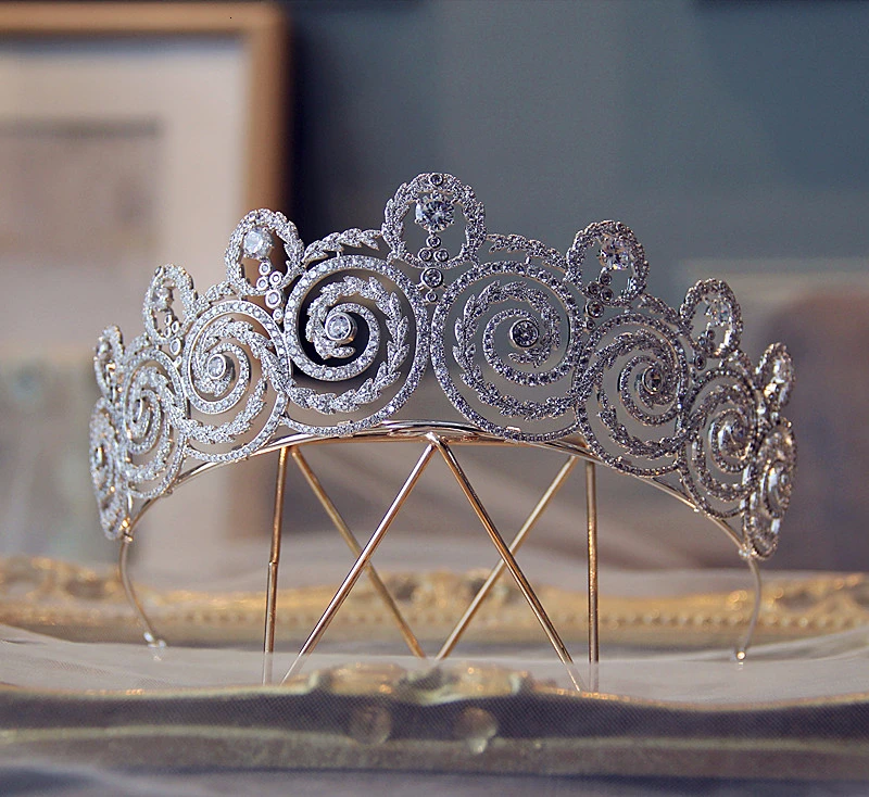 Женская свадебная тиара винтажная большая с фианитом и короной невесты