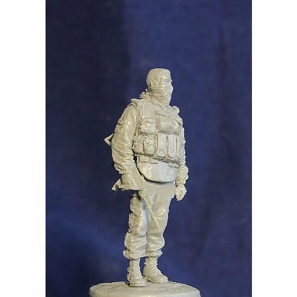 Модель 1/35 из смолы Строительный набор фигурка российского солдата | Игрушки и