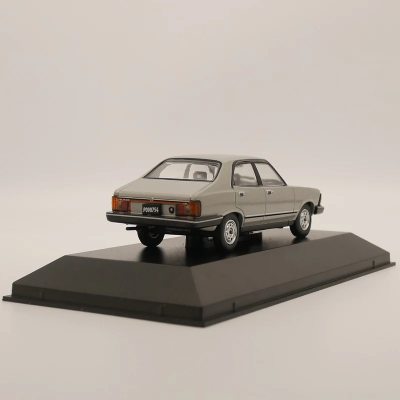 Модель автомобиля под давлением ixo 1/43 Volkswagen 1500 1982 игрушечный автомобиль из