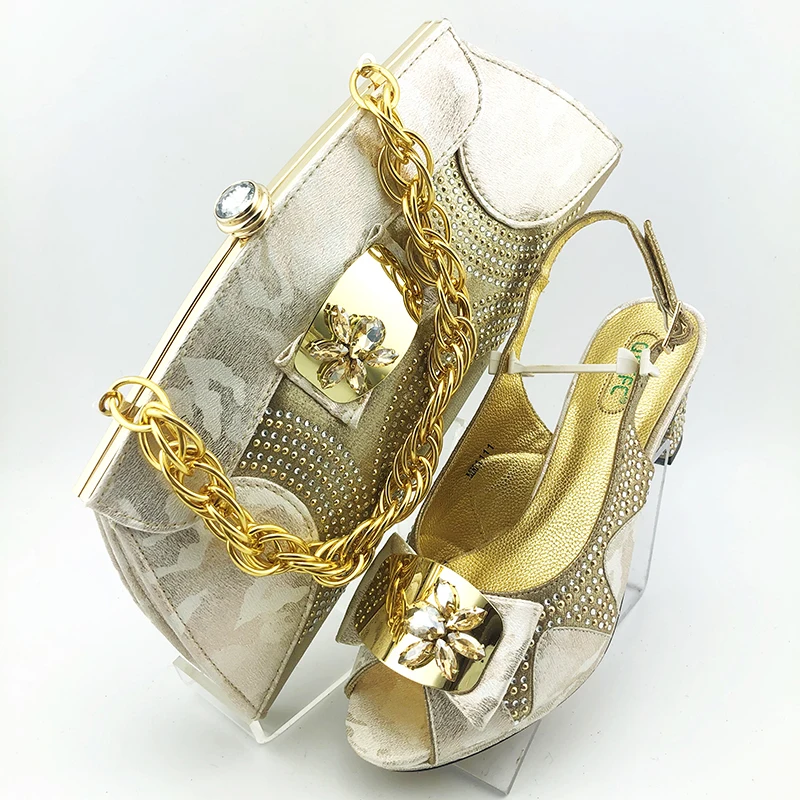 Italian Newest Special Rhinestone and Metal Decoration Style Women Shoes and Bag Set in Gold Color  