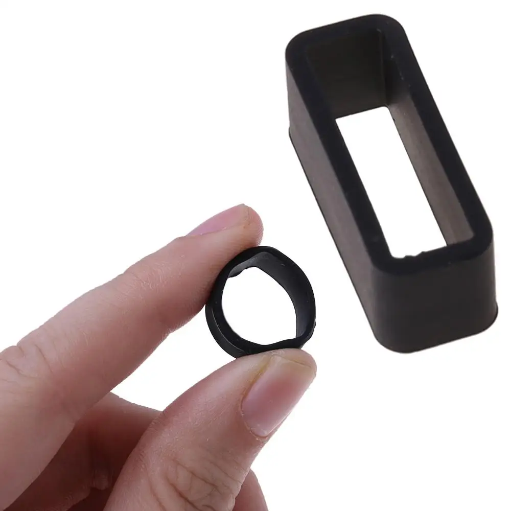 Универсальный силиконовый соединитель для ремня 18 мм запасной черный Garmin