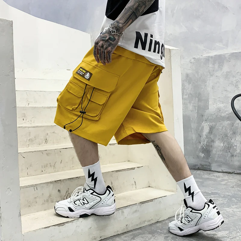 Летние желтые брюки мужские короткие брюки-карго много карманов черного
