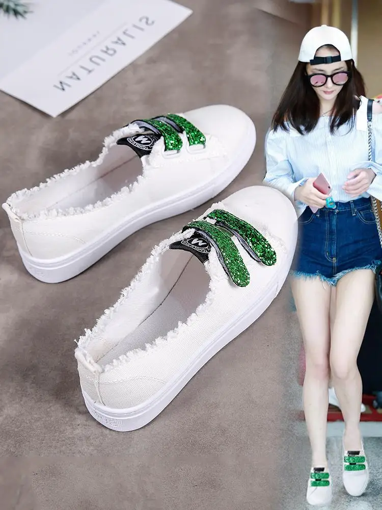

2019 new shallow canvas shoes female Korean casual flat lazy shoes