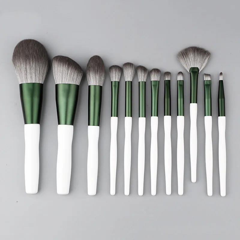 

12 Green Glaze Makeup Brushes Set, Super Soft Bionic Snow Fox Hair Full Set of Brushes Eyeshadow Brush Makeup Brushes Makeup