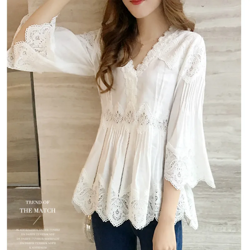 Женская кружевная блузка с оборками и V образным вырезом| |