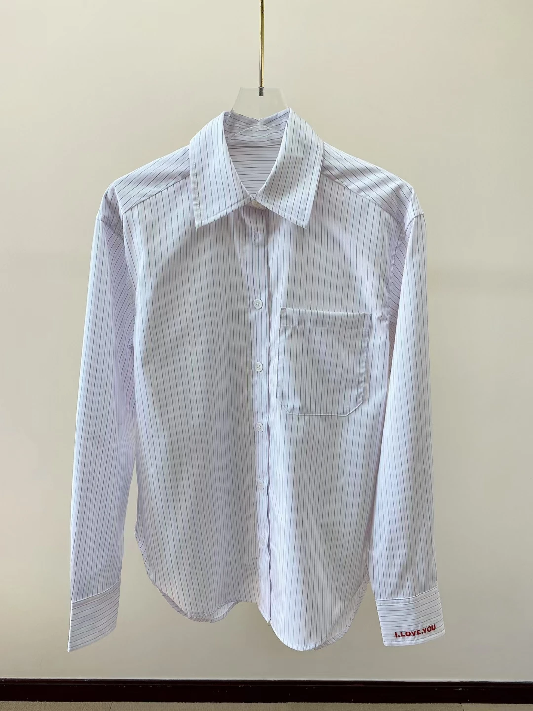 Женская хлопковая рубашка в полоску Офисная однобортная блузка с отложным