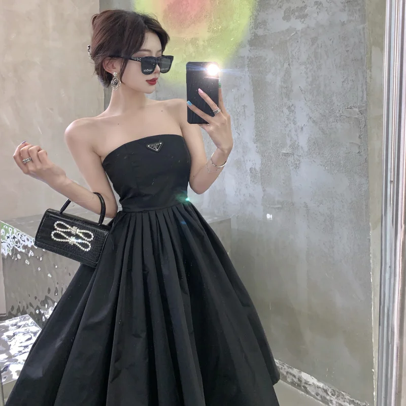 

Korean Style Tight Waist Slim Top Big Dress Rac