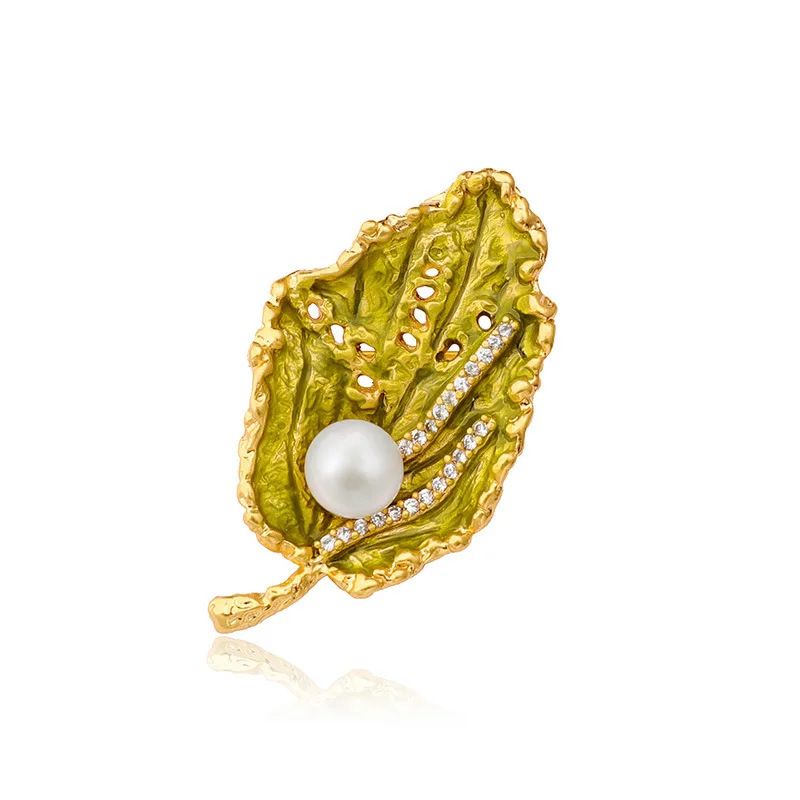 

Brooch Brooch Accessories Feminine European and American High-end Enamel Glazed Maple Leaf Cardigan Jacket Decoration Pin