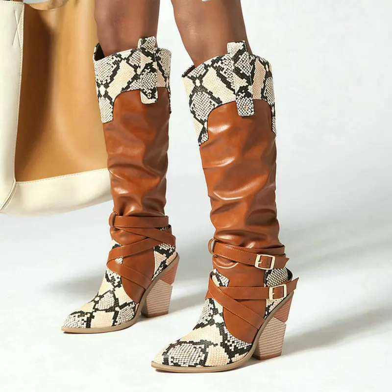 Женские сапоги с острым носком до колена смешанных цветов пряжкой и змеиным