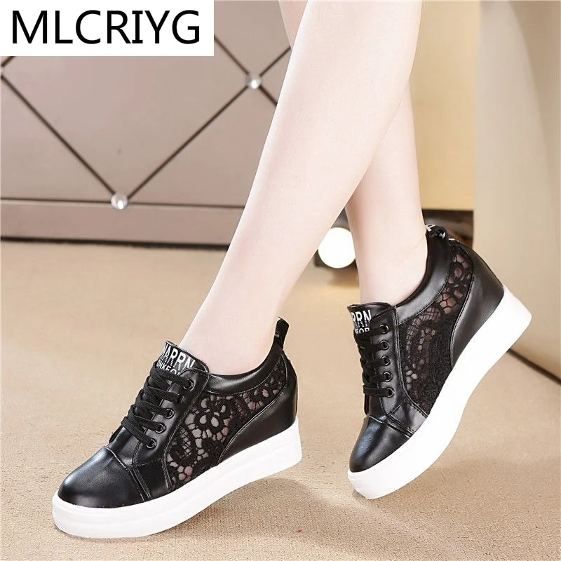 

2021 Spring New Fashion Casual Women Shoes Cutouts Lace Canvas Hollow Breathable Platform Flat Shoes Round Head Woman Sneakers