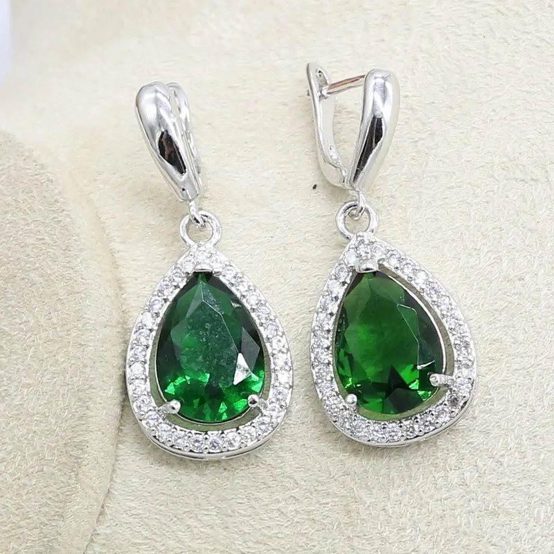 Женский комплект украшений серебряного цвета набор с подвеской и сережками из