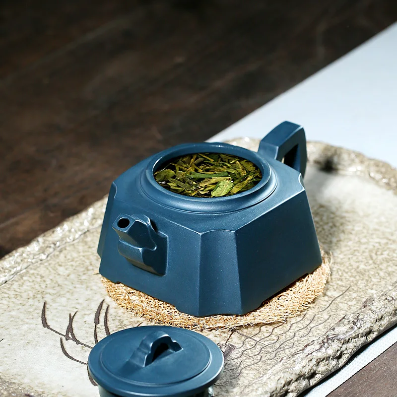 

Two violet arenaceous famous xin-sheng li pure manual recommended ink chlorite sifang dragon statue of 210 cc