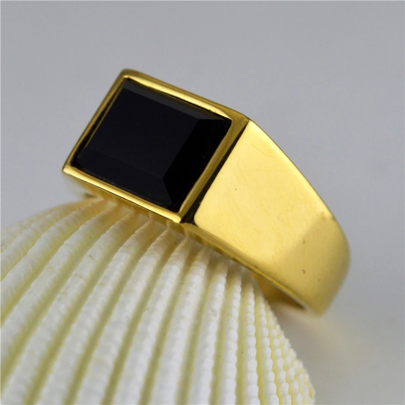 

Fashion Black Crystal Stone Wedding Rings for Woman Man Hip Hop Jewelry Luxury 316L Stainless Steel Engagement Band Never Fade