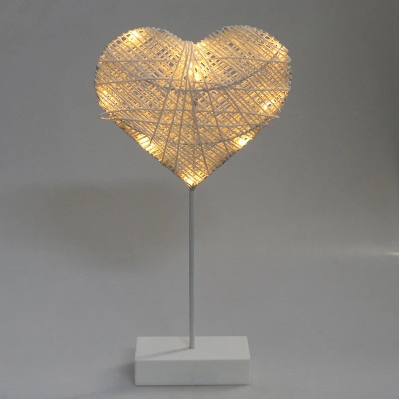 

LED Table Lamp Bedside Lamp Battery Powered Rattan Heart/Star Lamp Creative Birthday Gift Bedroom Home Bookroom Decor