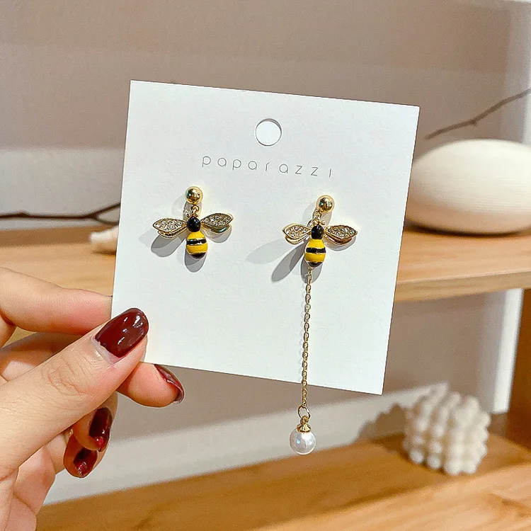 

Asymmetric Earrings Stud Pearl Cute Bee Charm Long Chain Jewelry Wholesale 2021 New Eardrop Trend Korean Accessories For Women