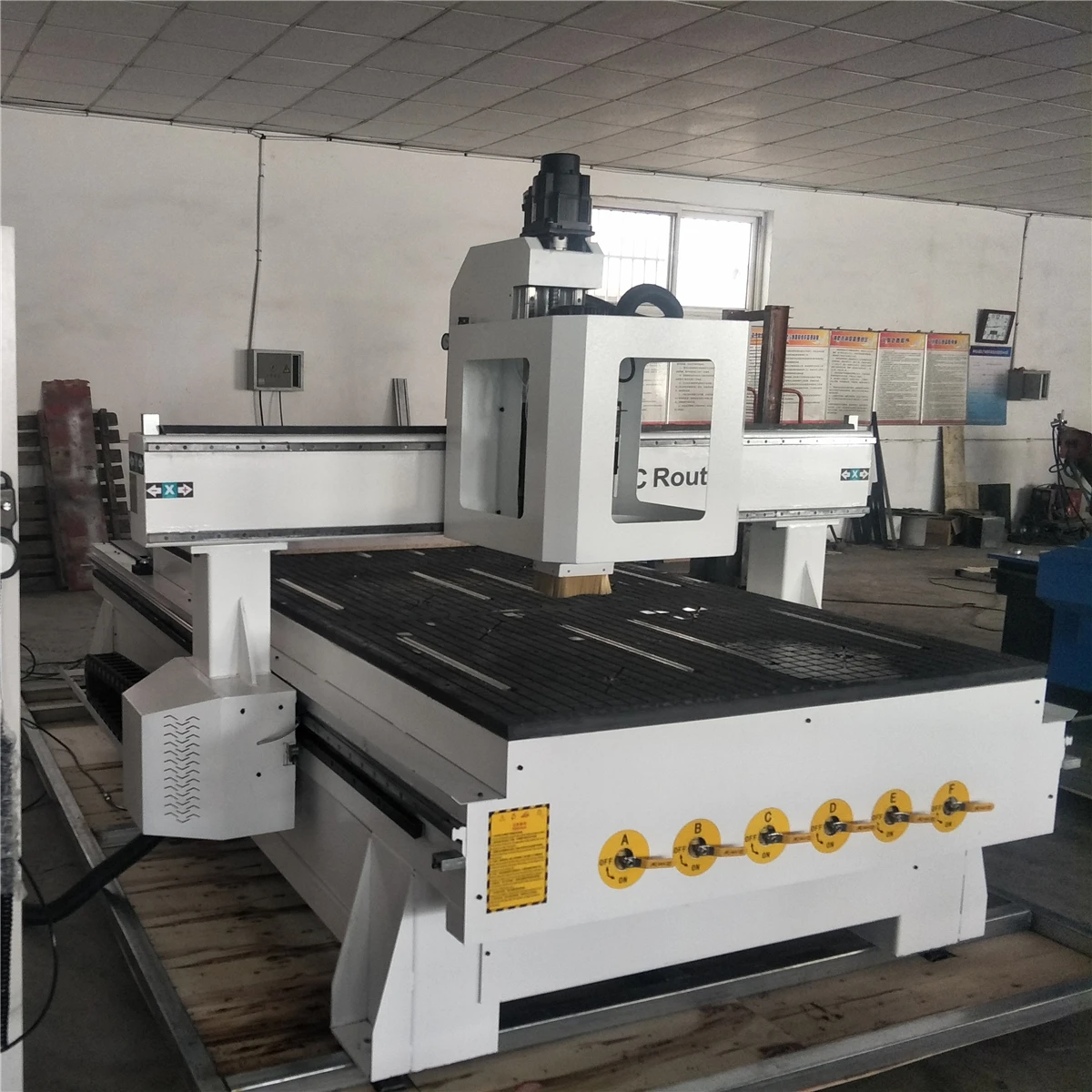 Китайская Фабрика Robotec 1325 автоматический 3d фрезерный станок с ЧПУ для резьбы по дереву ATC резки гравировки