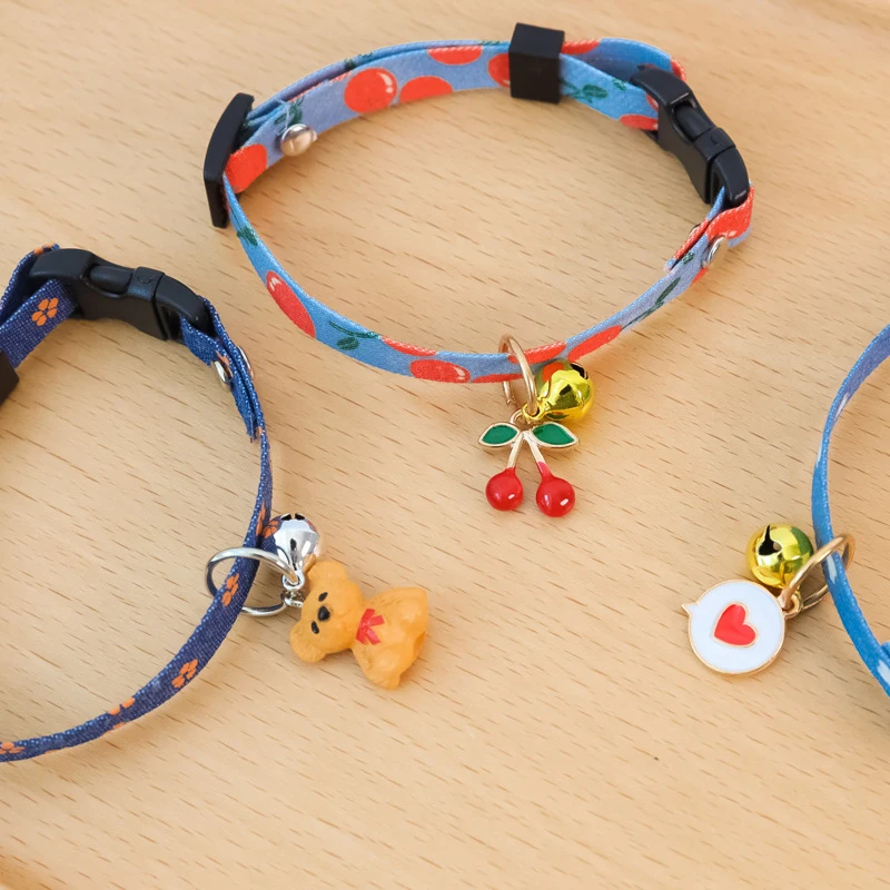 

Adjustable Pet Collars Cute Printing Sweet Bell Collars Universal Safety Dog Pendant Collars Little Bear Pendant Pet Supplies