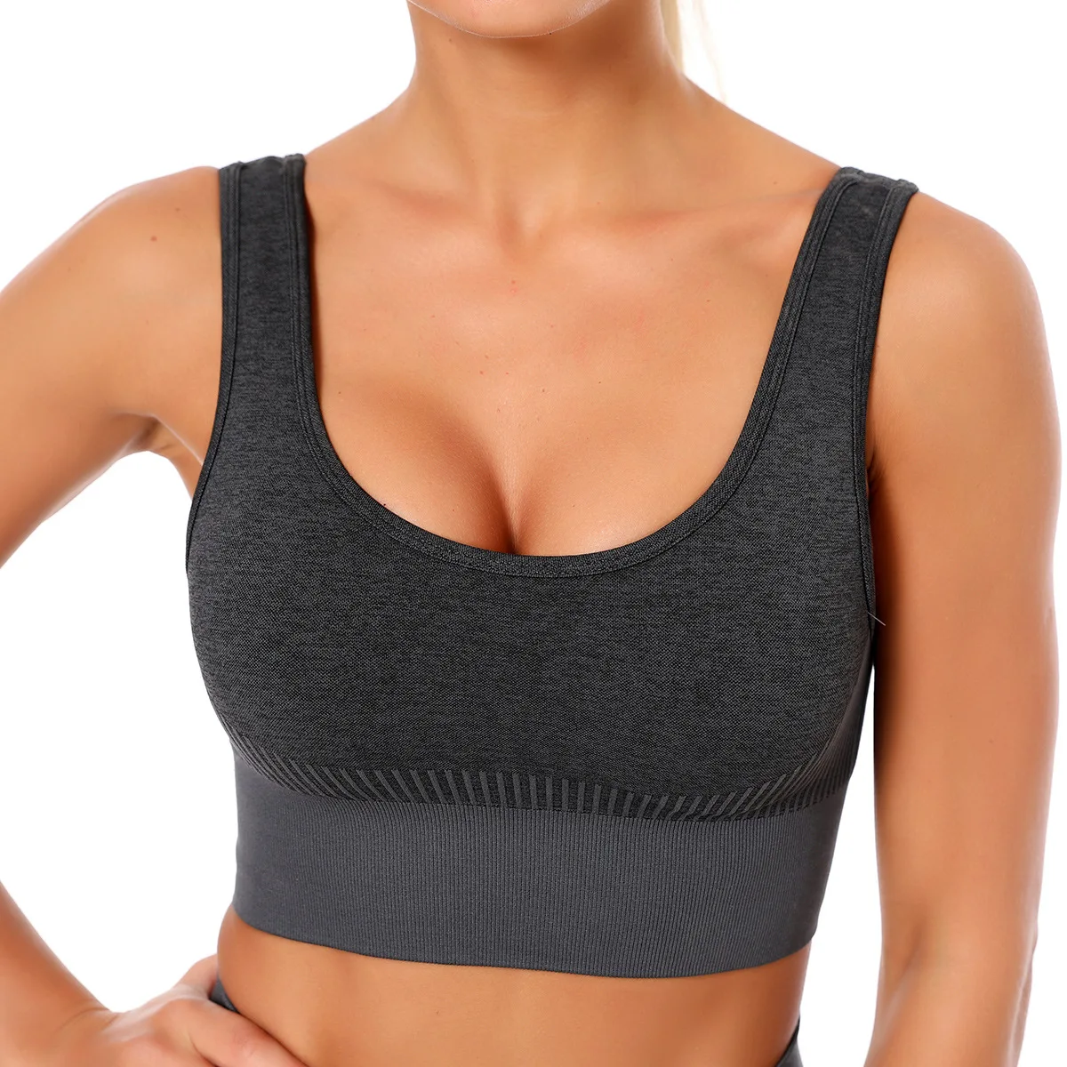 

4 Colors Women Seamless Fitness Sport Bra Running Workout Yoga Bra Female Sports Workout GYM Clothing Top Sportswear