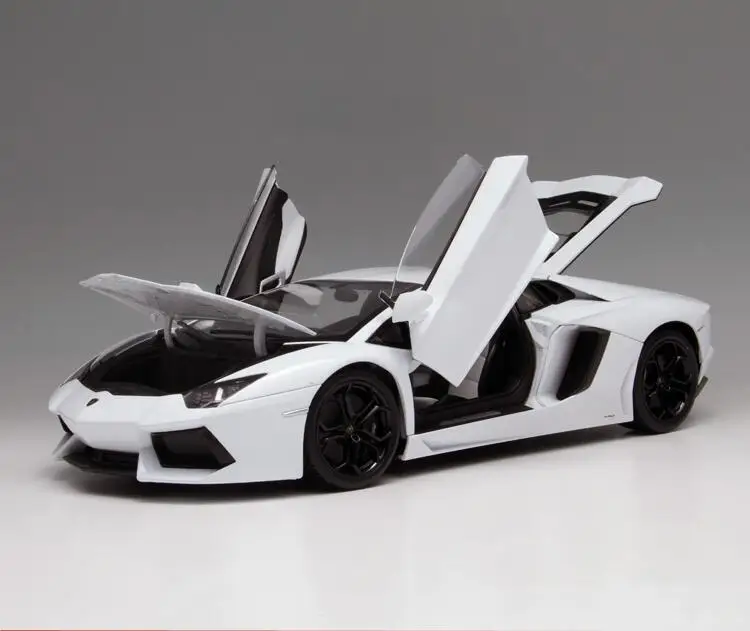 Модель автомобиля Welly 1:18 Lamborghini новая модель в коробке|Наземный транспорт| |