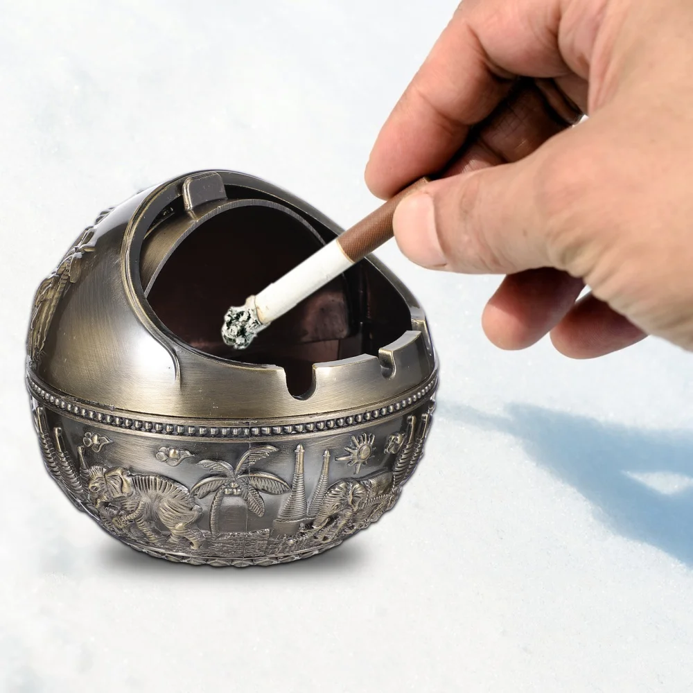 

1pc Antique Ashtray Decorative Ashtray Household Ashtray Adornment for Home