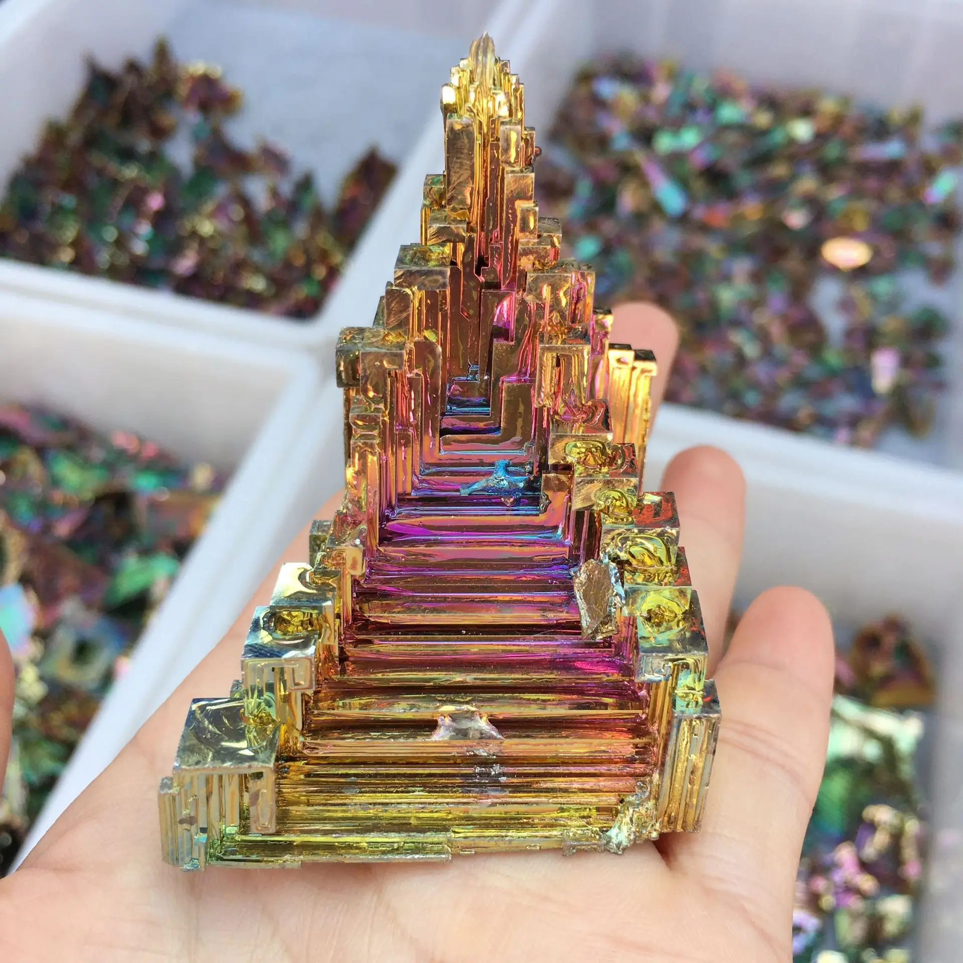 1pc Natural BismuthMetal Quartz Pyramid Bismuth Ore Gemstone Reiki Healing Stone Teaching Specimen Mineral Collection Ornaments