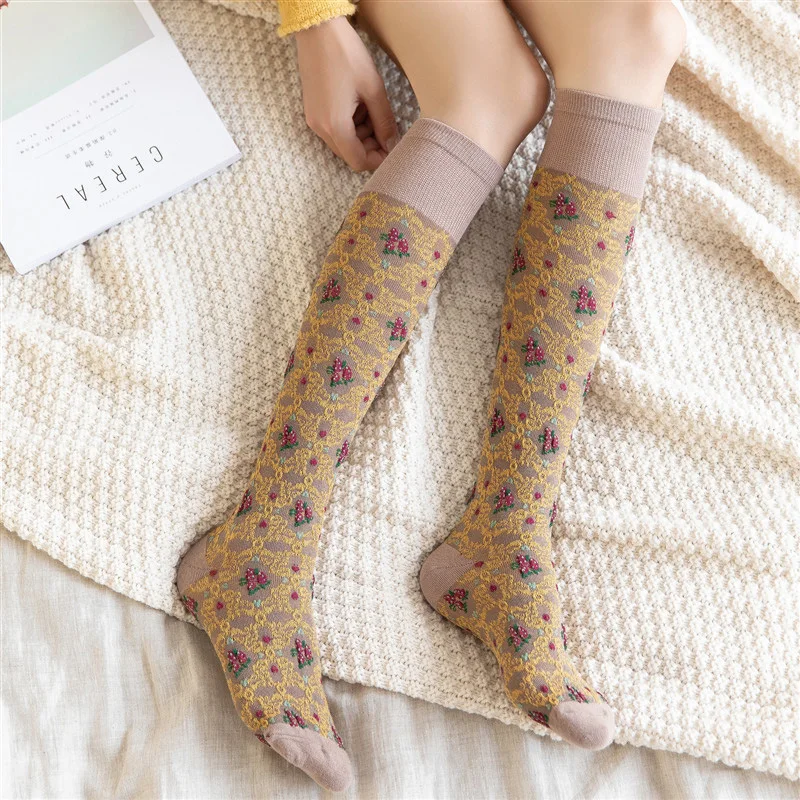 5 Pairs Pack Fashion Ethnic Style Women Socks Long Winter Retro Cute Sweet Girl Socks Skateboard Leg Warmers Kobieta Skarpety