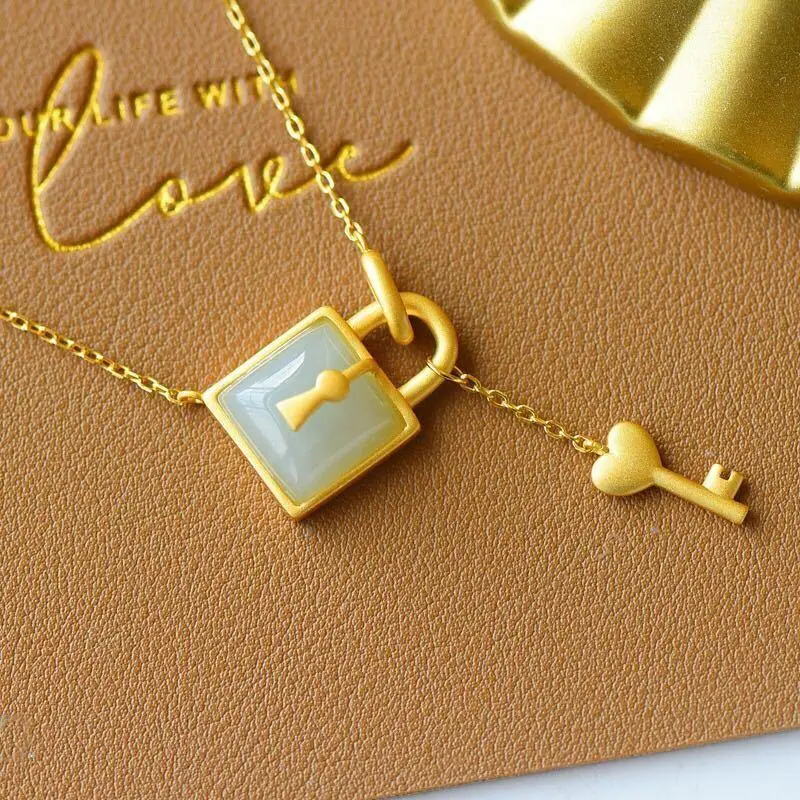 

S925 Sterling Silver Natural Hetian Jade Lock Head Pendant Love Clavicle Necklace Love Key Clavicle Chain Jewelry Ladies