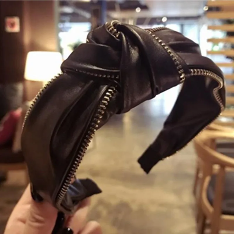 

Black PU Hairband Knot for Women Hair Accessories Handmade Leather Headband with Metal Chains Winding Adults Party Headdress