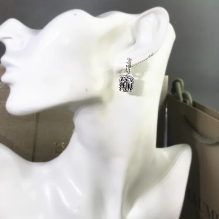 

Creative platinum plated Zircon Earrings full of diamond luxury super flash charm high sense women's jewelry