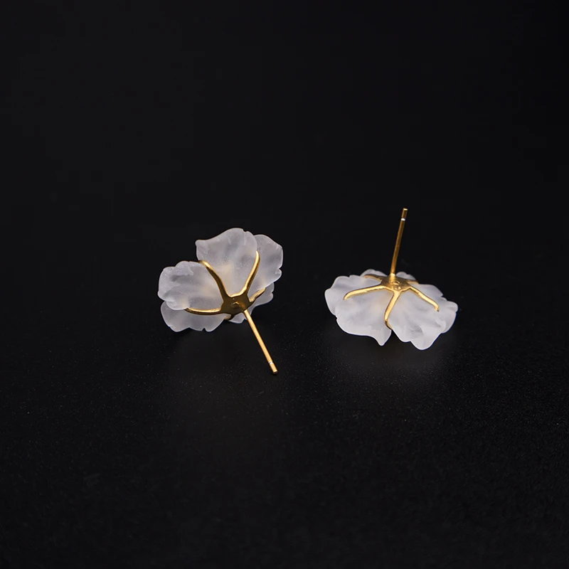 

MIQIAO 2020 Original Big Earrings Natural White Crystal Lilies Flowers Hand-carved Women 925 Sterling Silver Jewelry Female Stud