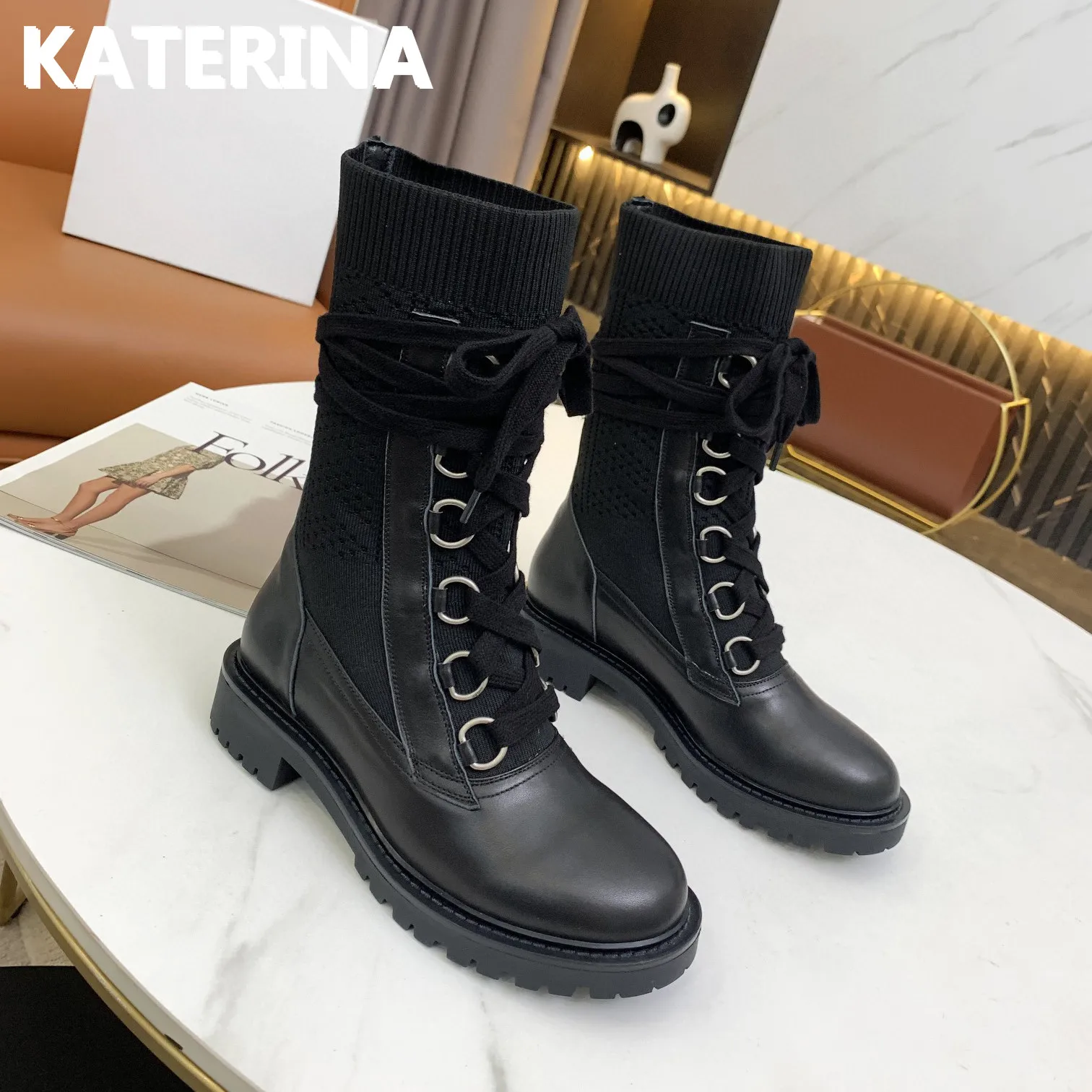 

2021 брендовые зимние вязаные кожаные мотоциклетные ботинки в стиле пэчворк обувь на платформе и массивном каблуке для женщин 2021 женские бот...