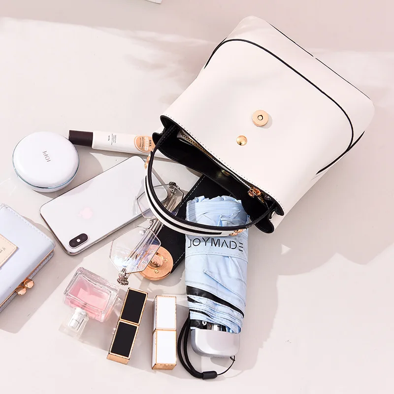 Белые кожаные винтажные сумки через плечо