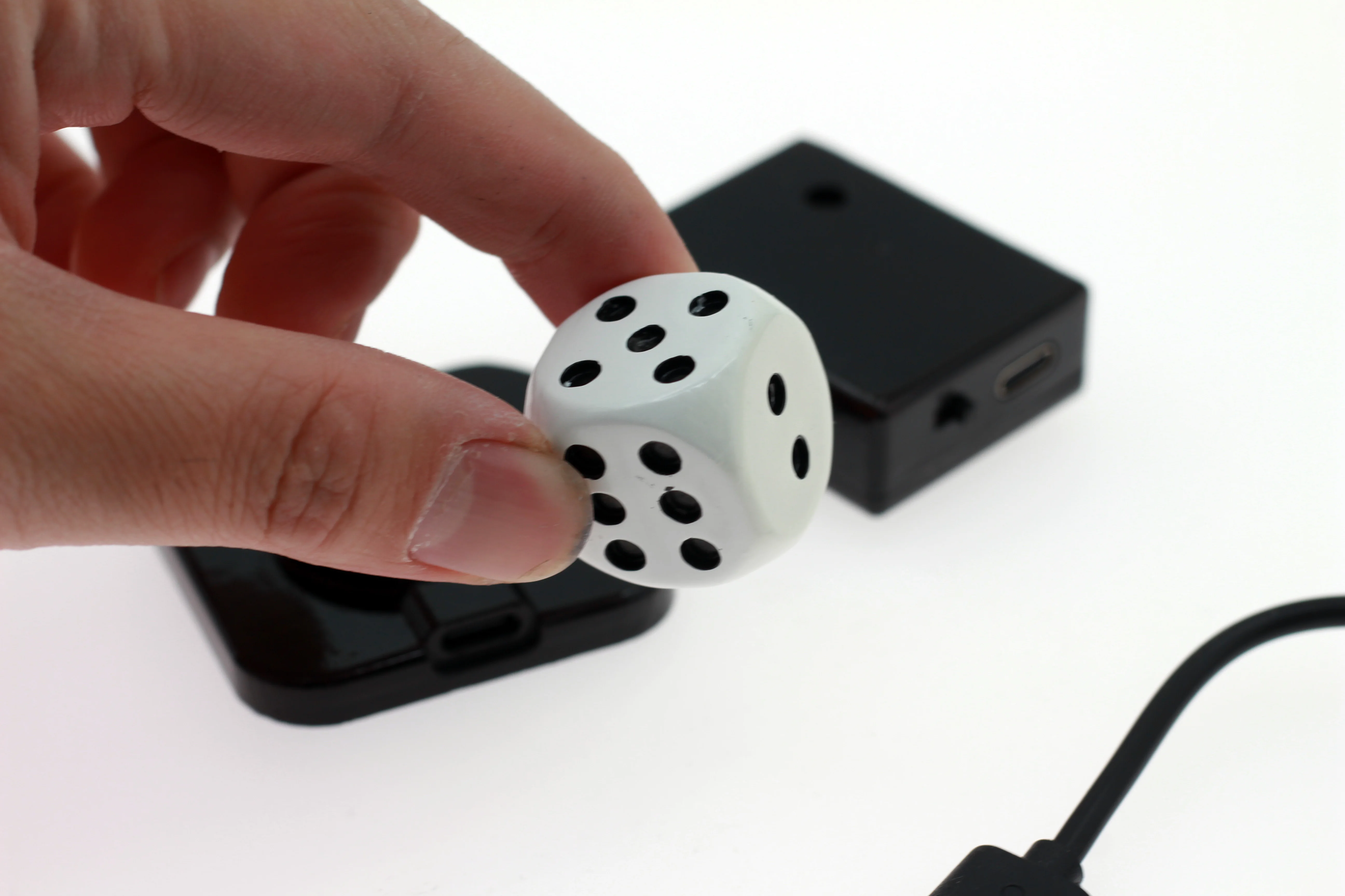 Mental Dice (Cube) 2 0 реальные кости Беспроводная зарядка предсказание магические трюки