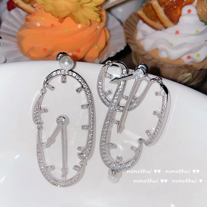 Светящийся циферблат драгоценный камень позолоченные часы из 18-каратного золота