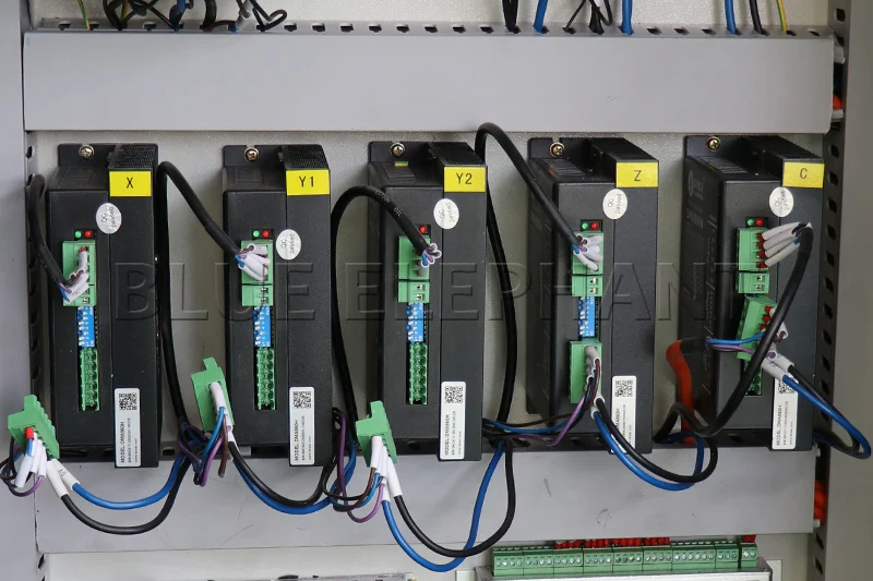 Высокоскоростная большая рекламная 1224 фрезерная машина с ЧПУ изготовленная в