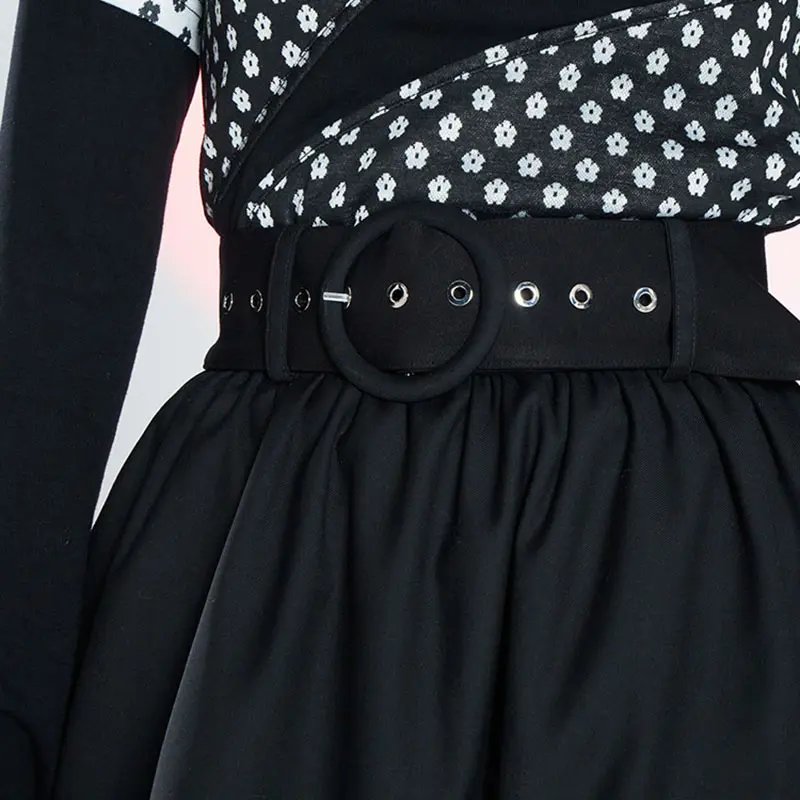 

XITAO Hollow Out Skirt Fashion New Women Pleated Elastic Waist Irregular Hole 2021 Small Fresh Casual Style Loose Skirt ZY3801
