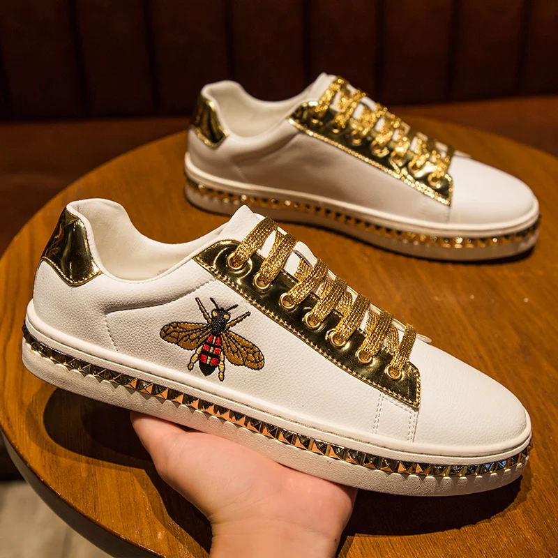 Кроссовки мужские дышащие повседневная спортивная обувь пчела белый цвет